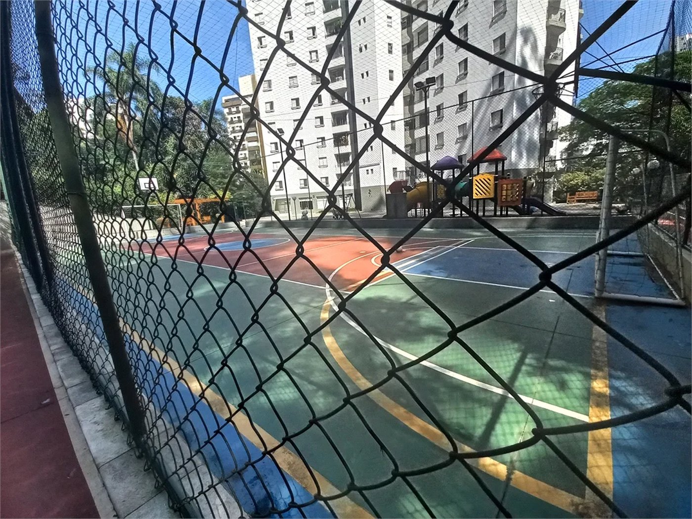 Apartamento à venda com 3 quartos, sendo 1 suíte,  em Vila Andrade, São Paulo, SP