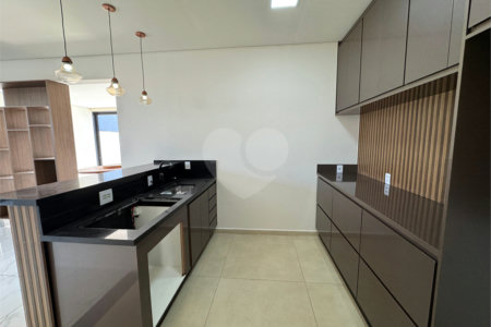 Casa à venda com 5 quartos, sendo 4 suítes, no condomínio Golden Ville, Itapetininga - SP