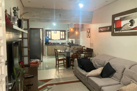 Casa Térrea à venda com 3 quartos em Vila Nivi, São Paulo, SP