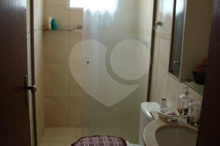 Sobrado à venda com 3 quartos, sendo 1 suíte, em Vila Santa Terezinha (zona Norte), São Paulo, SP
