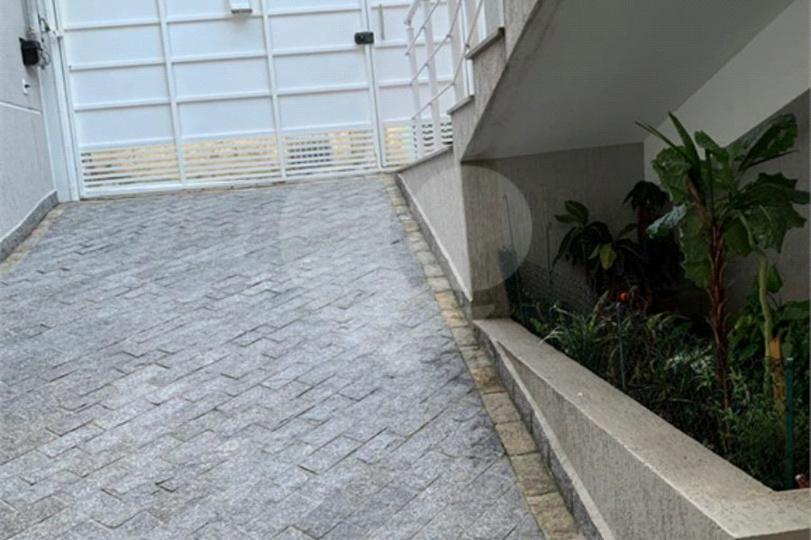 Sobrado à venda com 3 suítes em Santana, São Paulo, SP