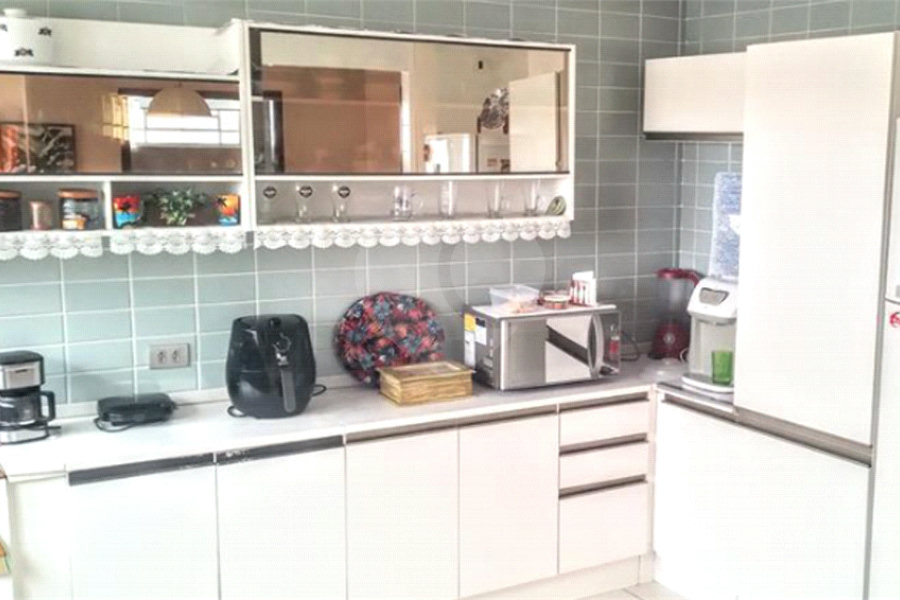 Sobrado à venda com 3 quartos, sendo 1 suíte, em Tremembé, São Paulo, SP