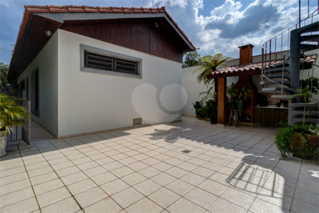 Casa à venda com 3 quartos, sendo 1 suíte, em Alto da Boa Vista, São Paulo, SP