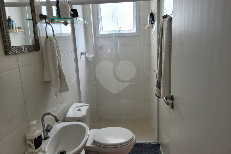Apartamento à venda com 2 quartos, sendo 1 suíte, no Centro, Mongaguá, SP