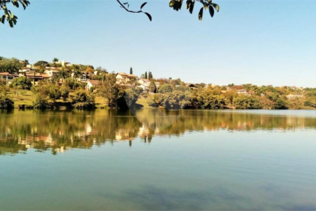 Casa à venda com 2 quartos, sendo 1 suíte, no condomínio Vinhas da Vista Alegre - Lado Sede, Vinhedo - SP