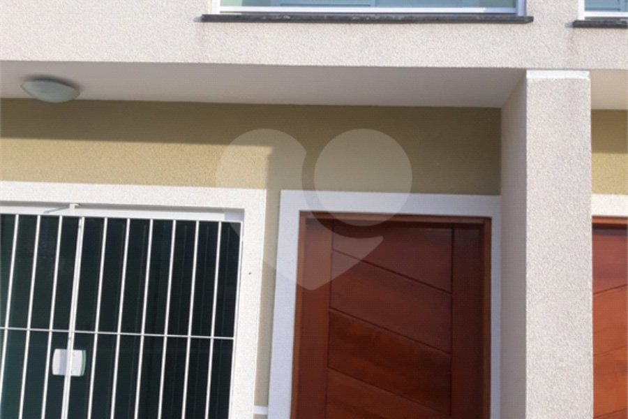 Casa à venda com 2 suítes no condomínio Casa de Pedra, São Paulo - SP