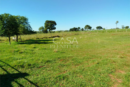 Chácara à venda com 3 quartos, sendo 1 suíte,  em Área Rural de Emilianópolis, Emilianópolis, SP