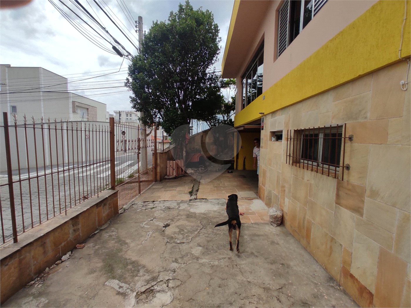 Casa à venda com 4 quartos, sendo 1 suíte, em Vila Galvão, Guarulhos, SP