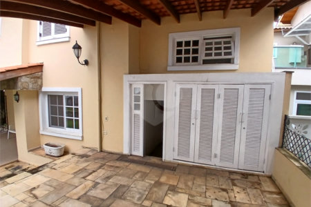 Casa à venda ou para alugar com 3 quartos, sendo 2 suítes, no condomínio Chácara das Rosas, São Paulo - SP