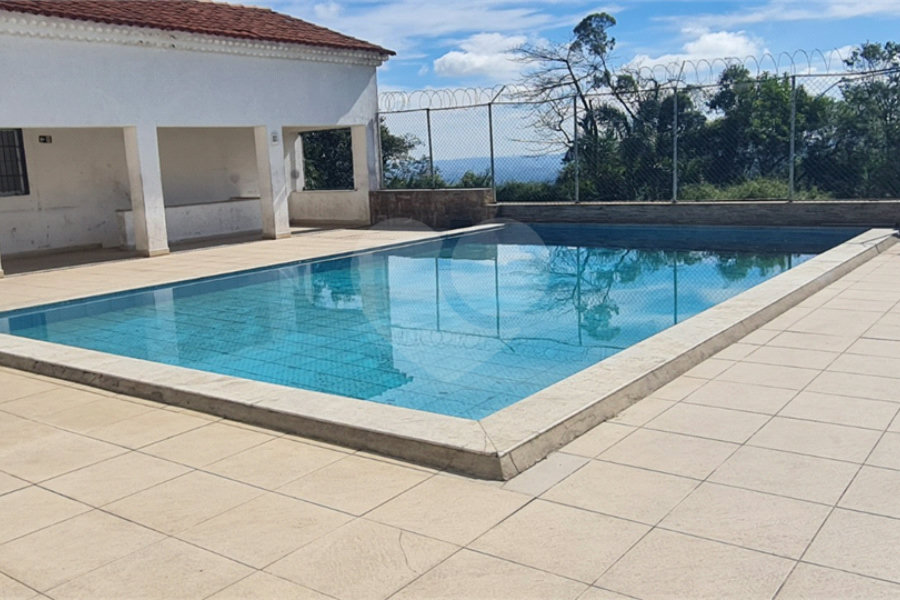 Casa à venda com 5 suítes em Roseira, Mairiporã, SP