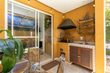 Casa à venda com 4 quartos, sendo 2 suítes, em Alto da Boa Vista, São Paulo, SP