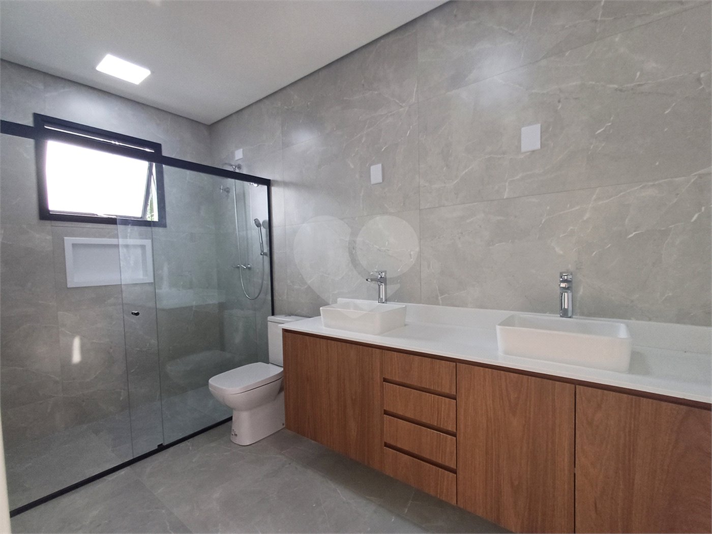 Casa à venda com 3 suítes no condomínio Residencial Villa Olympia, Sorocaba - SP