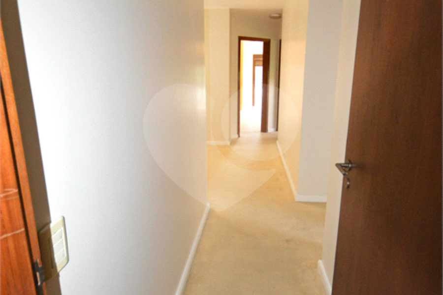 Apartamento à venda com 4 quartos, sendo 2 suítes, em Morumbi, São Paulo, SP