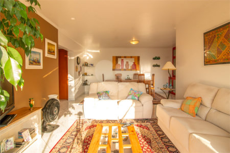 Apartamento à venda com 3 quartos, sendo 1 suíte, em Alto da Boa Vista, São Paulo, SP