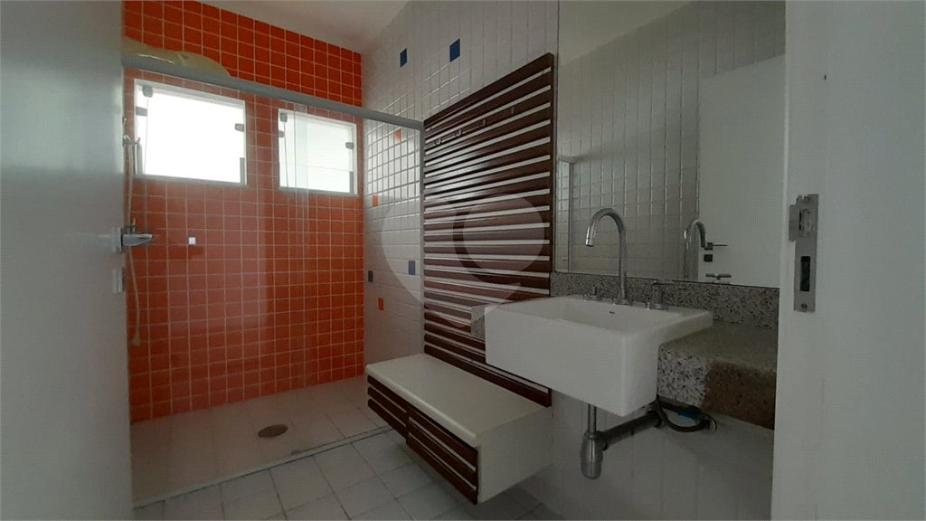 Sobrado à venda com 6 quartos, sendo 5 suítes, no Centro, São Bernardo do Campo, SP