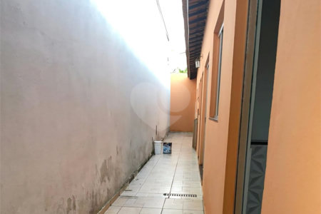 Casa à venda com 2 quartos em Vila Carvalho, Itapetininga, SP