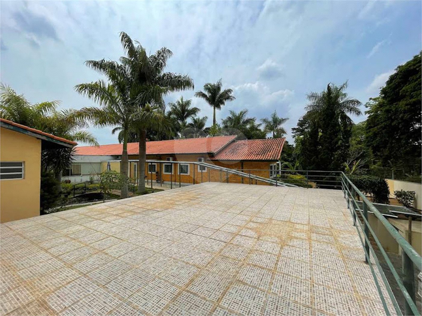 Casa à venda com 4 suítes no condomínio Miollo da Granja, Cotia - SP