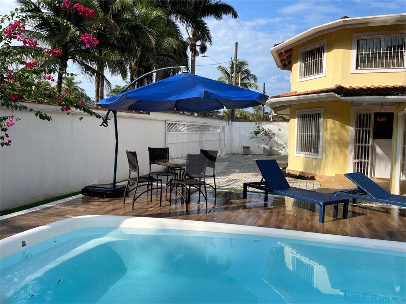 Casa à venda com 3 quartos, sendo 2 suítes,  em Maresias, São Sebastião, SP