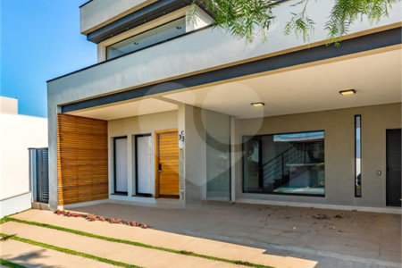 Casa à venda com 3 quartos, sendo 2 suítes, no condomínio Residencial Mont'alcino, Valinhos - SP