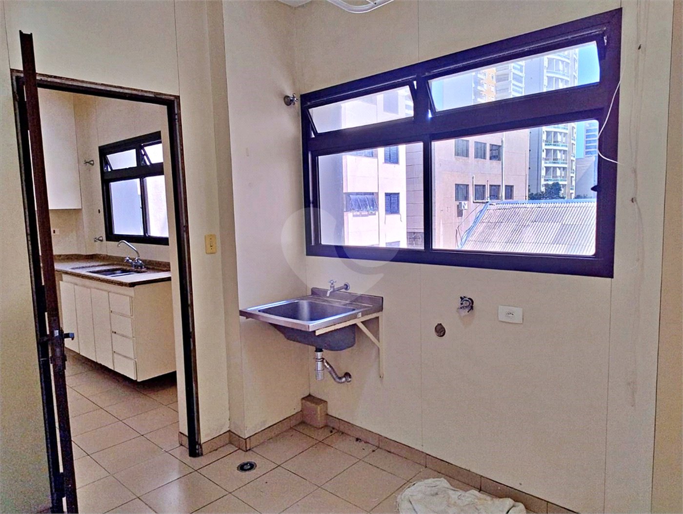 Apartamento à venda com 4 quartos, sendo 2 suítes,  em Indianópolis, São Paulo, SP