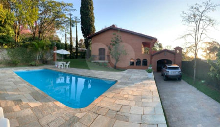 Casa à venda com 3 quartos, sendo 1 suíte, no condomínio Chacarás Bela Vista, Mairiporã - SP