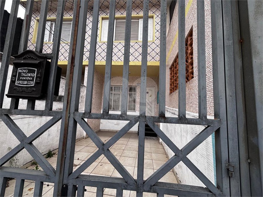 Sobrado à venda com 3 quartos em Vila Dom Pedro Ii, São Paulo, SP