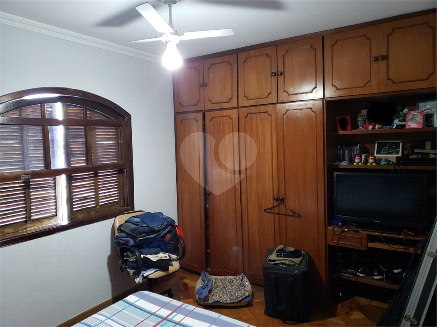 Sobrado à venda com 3 quartos, sendo 1 suíte,  em Vila Gustavo, São Paulo, SP