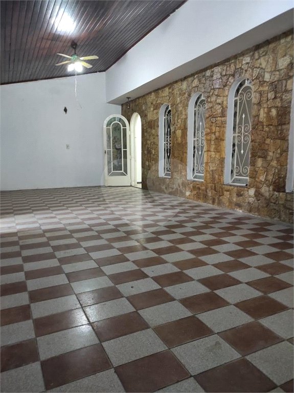 Casa à venda com 3 suítes em Matriz, Mauá, SP