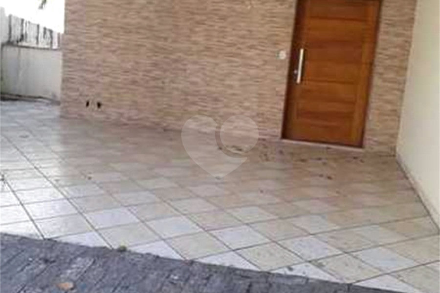 Casa à venda com 4 quartos, sendo 2 suítes, em Santana, São Paulo, SP