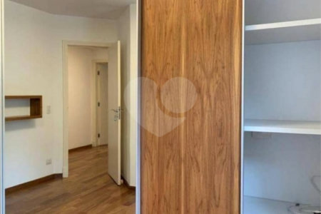 Casa à venda com 3 suítes no condomínio Brooklin Hills, São Paulo - SP