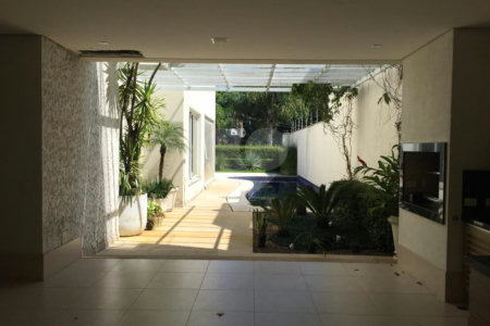 Sobrado à venda ou para alugar com 7 quartos, sendo 4 suítes,  em Cidade Jardim, São Paulo, SP