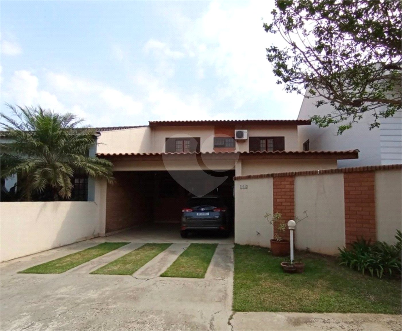 Casa à venda com 5 quartos, sendo 1 suíte, no condomínio Constantino Mattucci, Sorocaba - SP