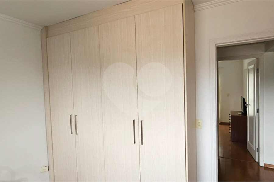 Casa à venda com 3 quartos, sendo 1 suíte, no condomínio Res Santa Inês, São Paulo - SP
