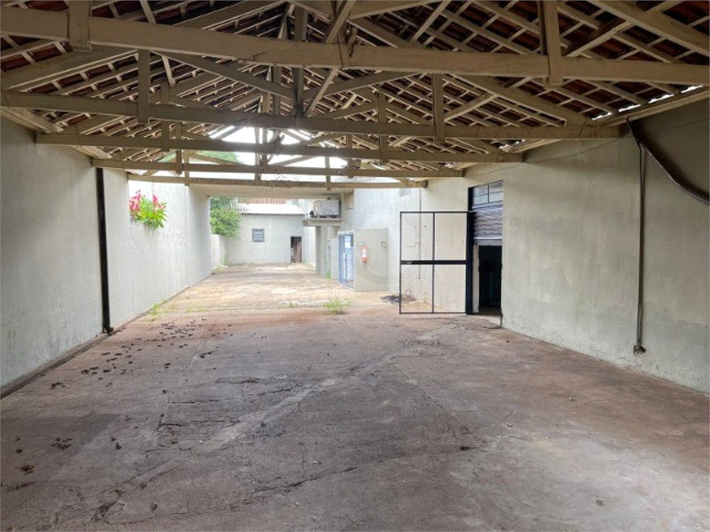 Barracão em Araraquara/SP, disponível para venda e locação.