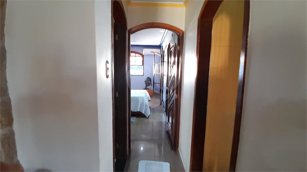 Casa à venda com 4 quartos, sendo 1 suíte, em Bangu, Rio de Janeiro, RJ