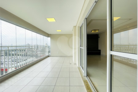 Apartamento à venda com 3 quartos, sendo 4 suítes,  no Centro, São Bernardo do Campo, SP