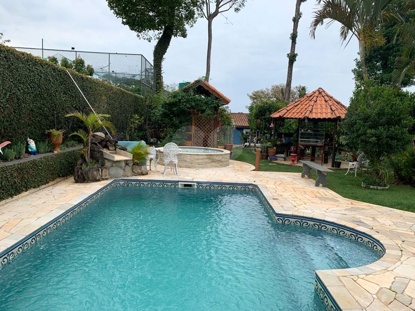 Casa à venda com 3 quartos, sendo 1 suíte, no condomínio Parque da Fazenda, Itatiba - SP