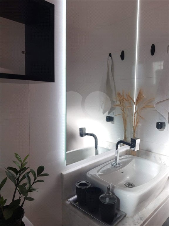 Casa à venda com 2 suítes no condomínio Residencial Poncet, São Paulo - SP