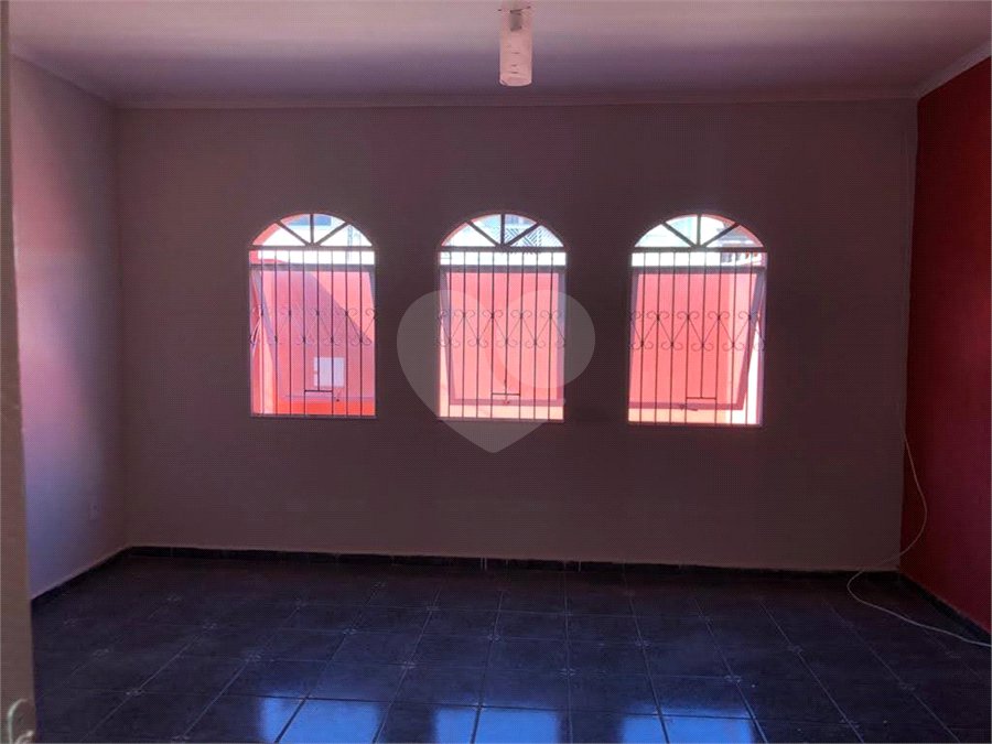 Casa à venda com 3 quartos, sendo 1 suíte, em Cidade Nova, Jundiaí, SP