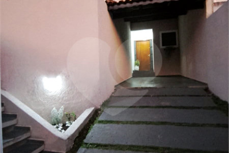 Sobrado à venda com 3 quartos, sendo 1 suíte, em Vila Suissa, Mogi das Cruzes, SP