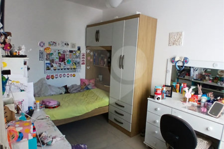 Casa à venda com 4 quartos, sendo 1 suíte, em Campo Grande, Rio de Janeiro, RJ