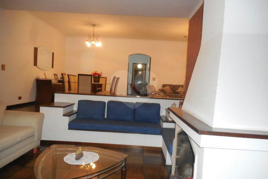Casa à venda com 3 quartos, sendo 1 suíte, em Piraporinha, Diadema, SP