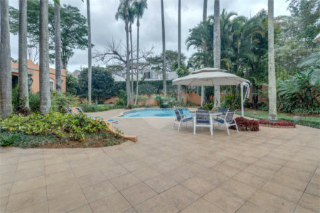 Casa à venda ou para alugar com 4 suítes em Alto da Boa Vista, São Paulo, SP