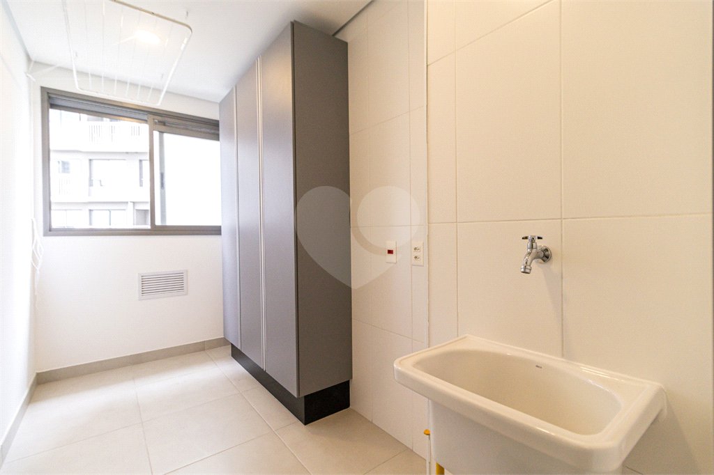 Apartamento para alugar com 2 suítes em Vila Olímpia, São Paulo, SP