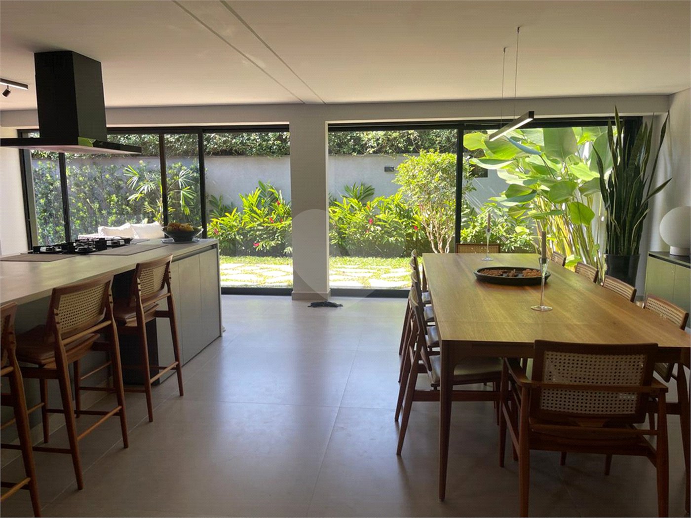 Casa à venda com 3 suítes no condomínio Reserva 8, São Paulo - SP