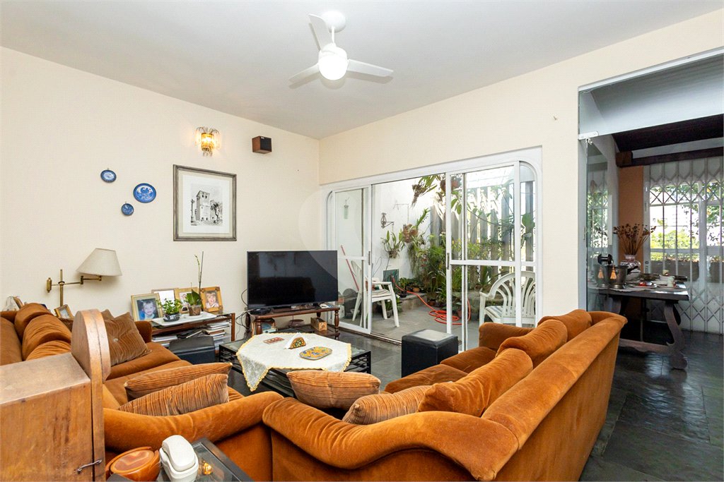 Casa à venda com 4 suítes em Jardim Londrina, São Paulo, SP