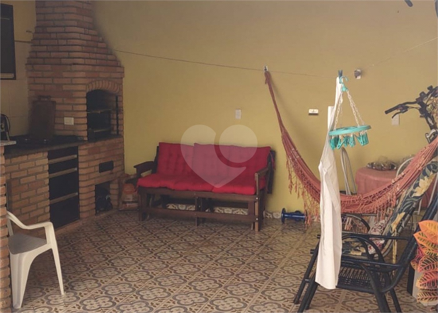 Casa à venda com 3 quartos, sendo 1 suíte, em Jardim Leocádia, Sorocaba, SP
