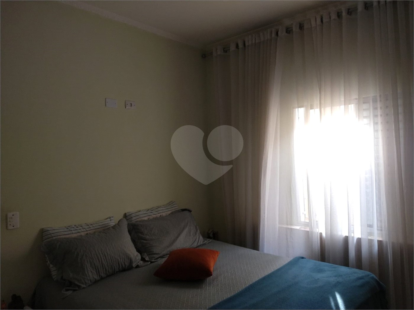Casa à venda com 3 quartos, sendo 1 suíte, em Jardim Peri, São Paulo, SP
