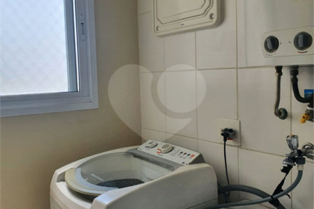 Apartamento à venda com 3 quartos, sendo 2 suítes,  em Vila Sanches, São José dos Campos, SP