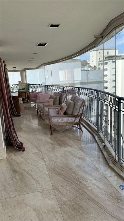 Apartamento à venda com 4 quartos, sendo 3 suítes,  em Santana, São Paulo, SP